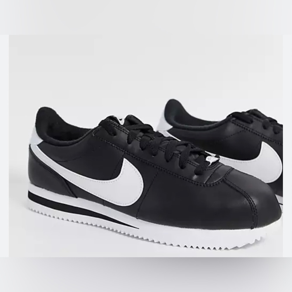 Nike Women’s Classic Cortez-72 Leather in Black. Size:7 💜Excellent Condition💜